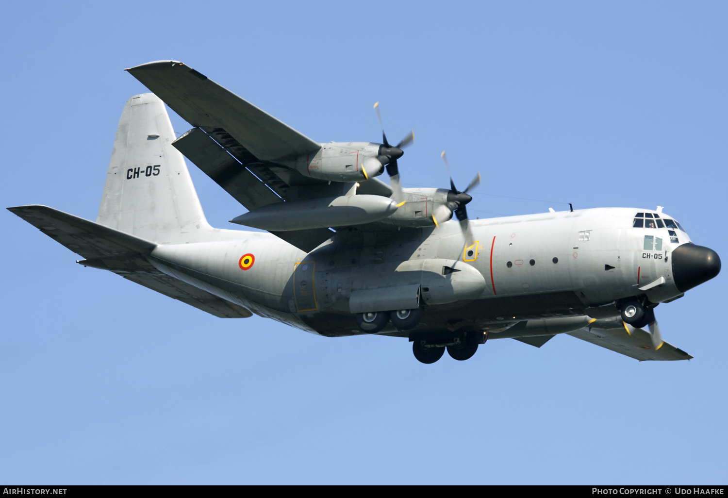 Aircraft Photo of CH-05 | Lockheed C-130H Hercules | Belgium - Air Force | AirHistory.net #538442