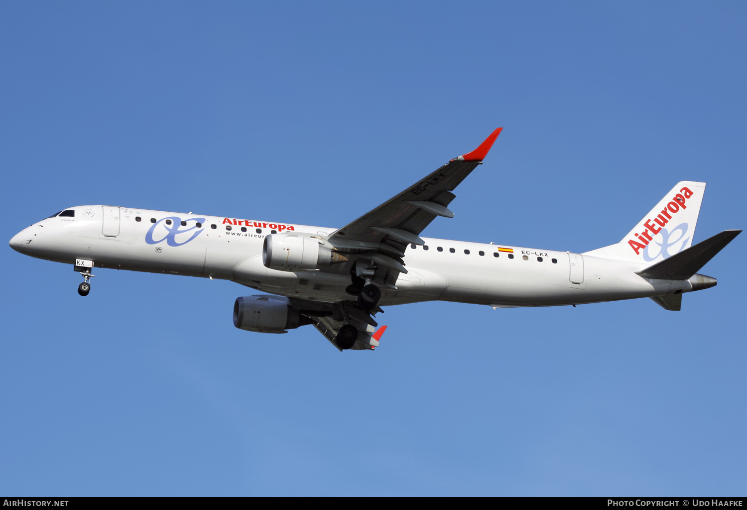 Aircraft Photo of EC-LKX | Embraer 195LR (ERJ-190-200LR) | Air Europa | AirHistory.net #538597