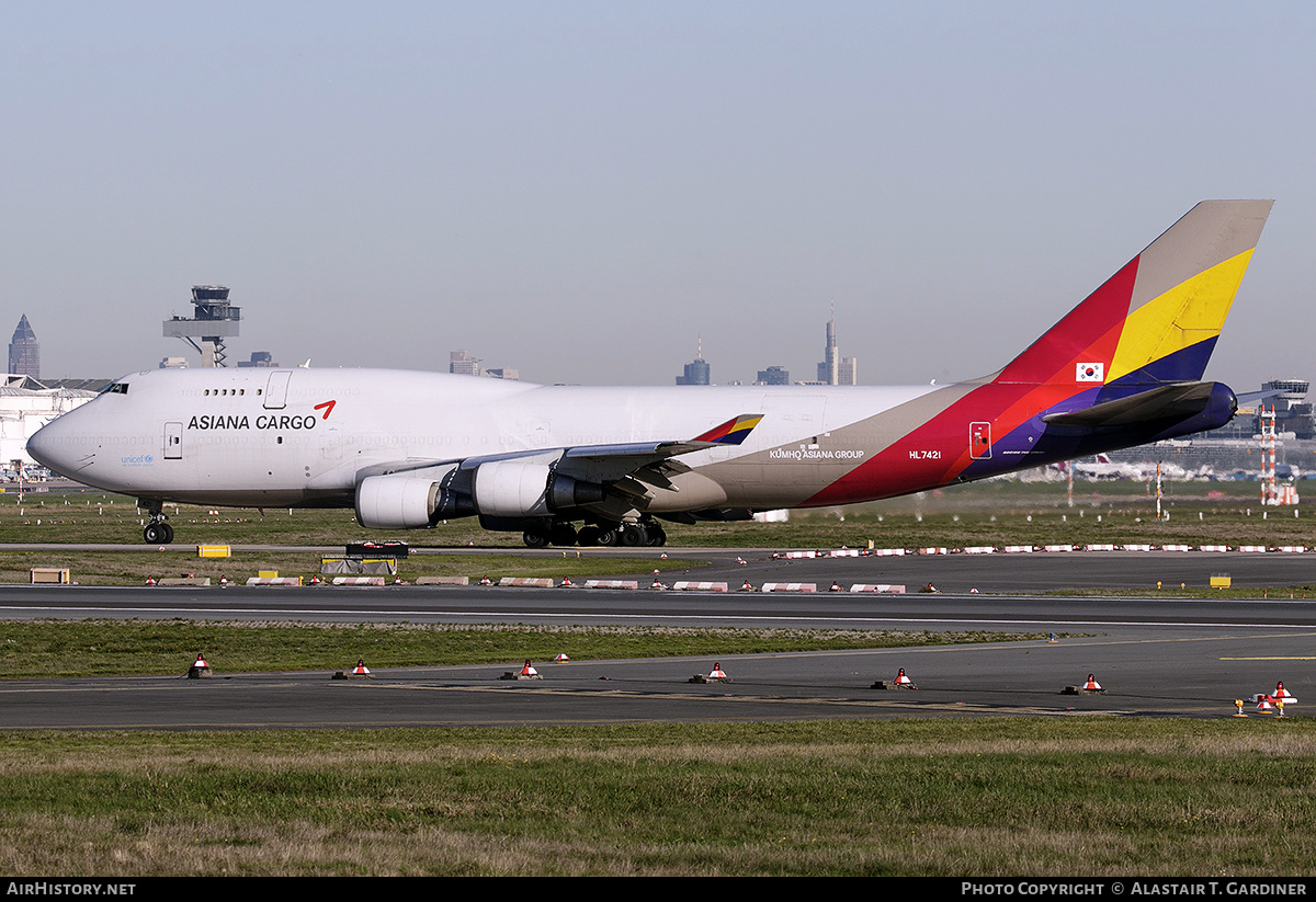 Aircraft Photo of HL7421 | Boeing 747-48EM(BDSF) | Asiana Airlines Cargo | AirHistory.net #538600