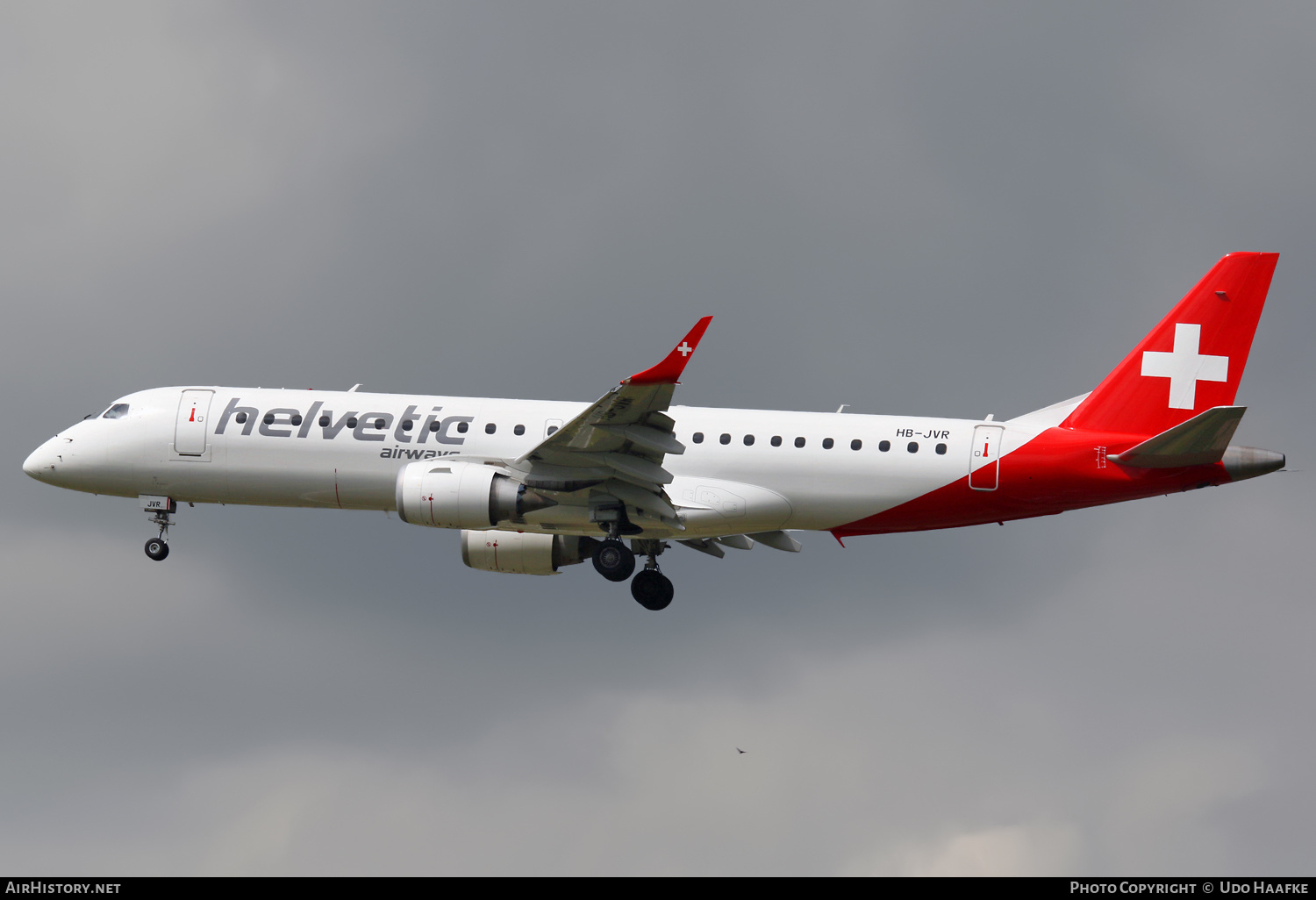 Aircraft Photo of HB-JVR | Embraer 190LR (ERJ-190-100LR) | Helvetic Airways | AirHistory.net #538712