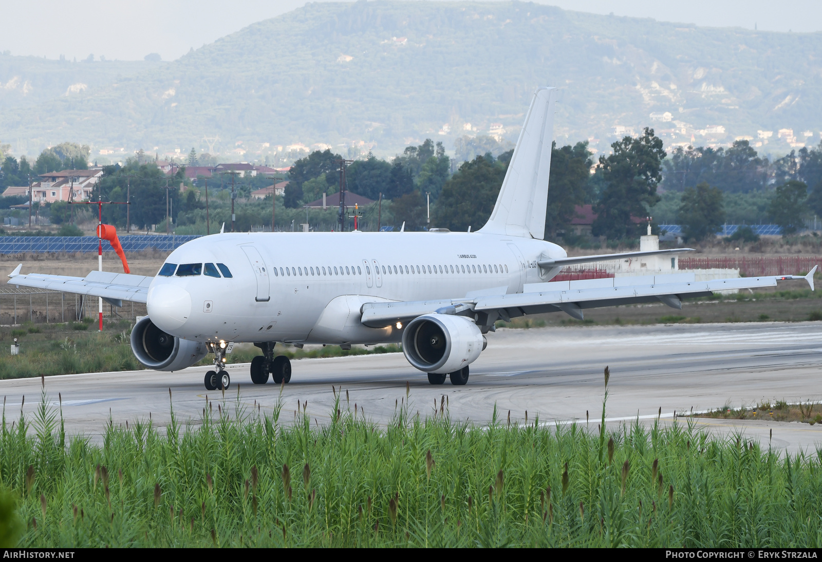 Aircraft Photo of YL-LCS | Airbus A320-214 | AirHistory.net #538762