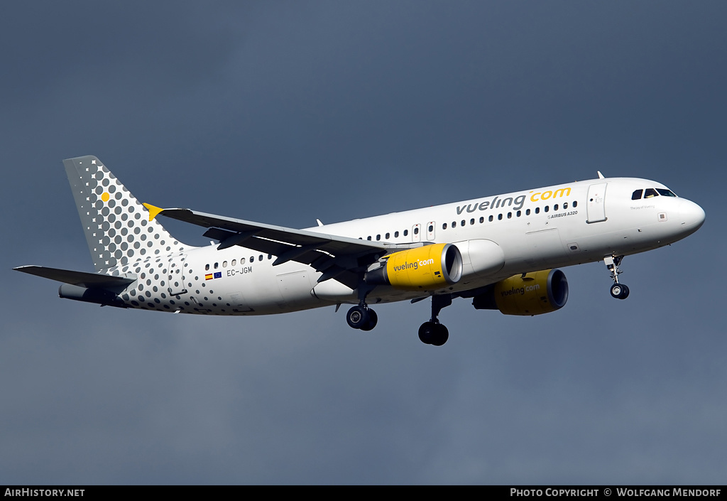 Aircraft Photo of EC-JGM | Airbus A320-214 | Vueling Airlines | AirHistory.net #538826
