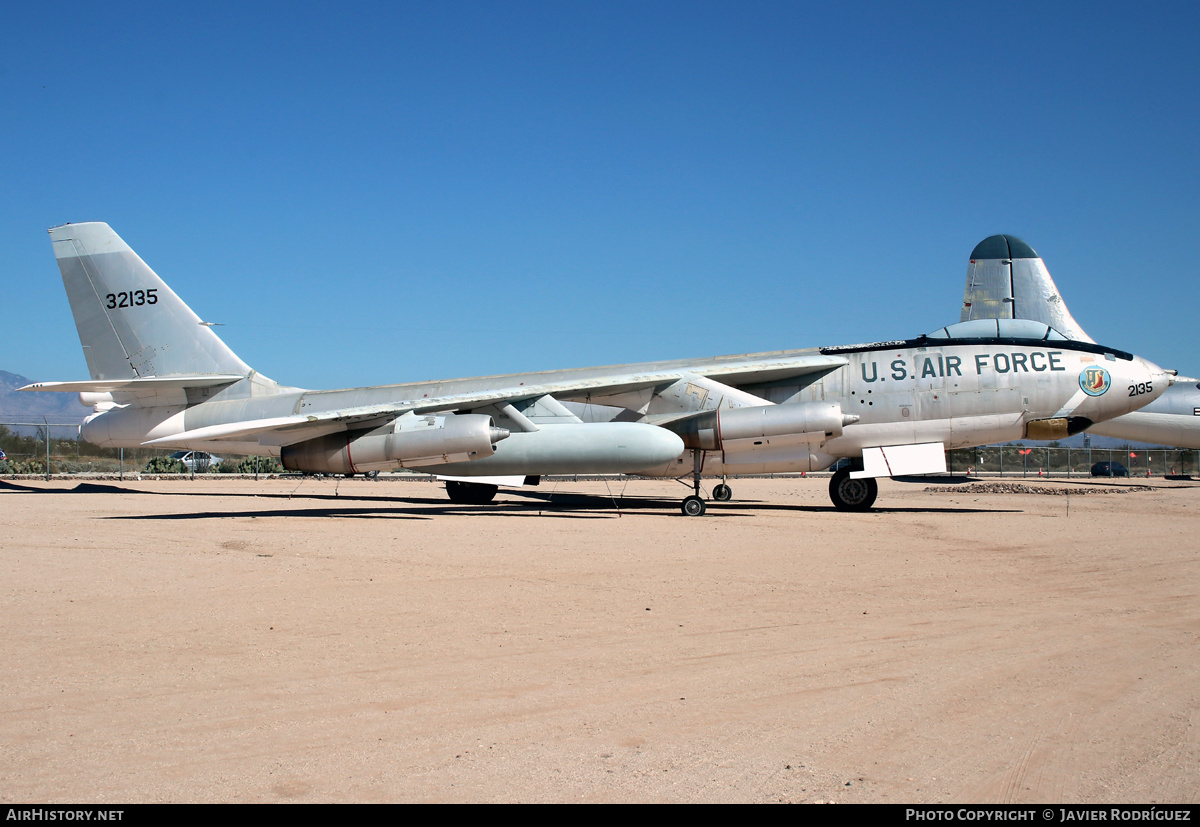 Aircraft Photo of 53-2135 / 32135 | Boeing EB-47E Stratojet | USA - Air Force | AirHistory.net #538831