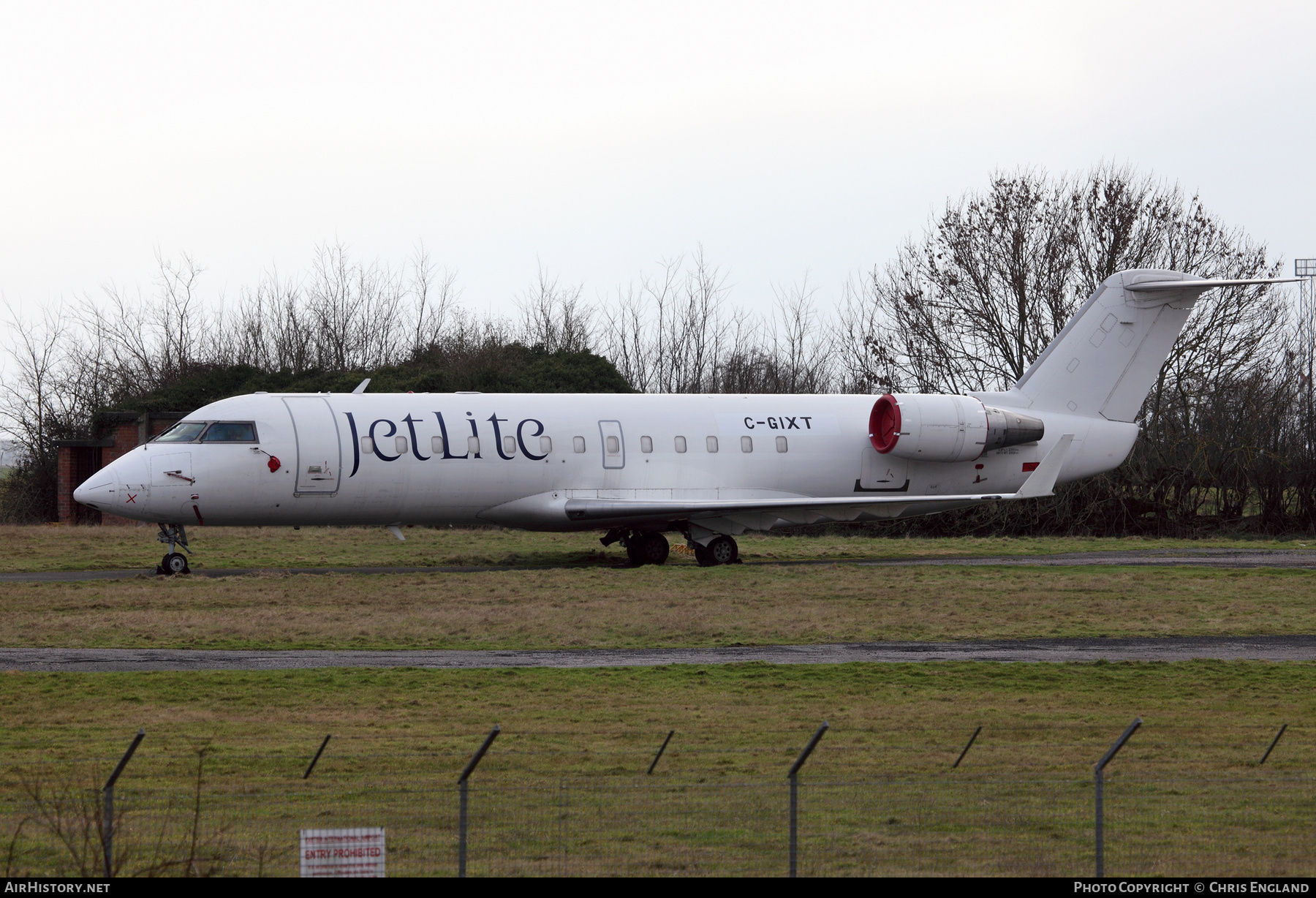 Aircraft Photo of C-GIXT | Bombardier CRJ-200ER (CL-600-2B19) | JetLite | AirHistory.net #538910