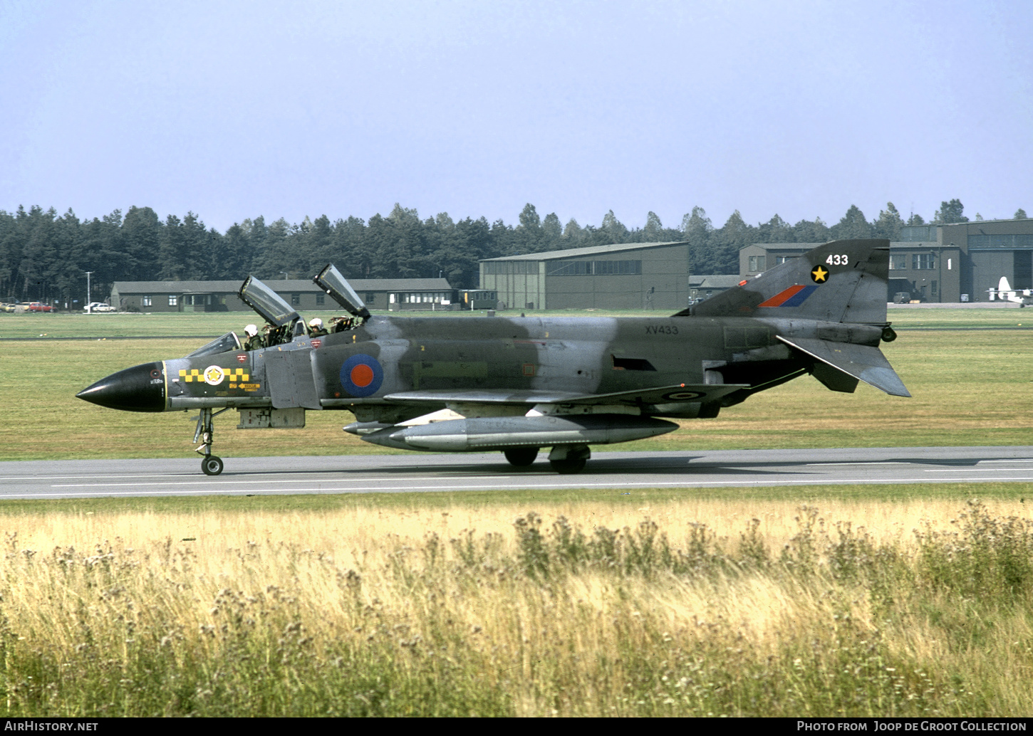 Aircraft Photo of XV433 | McDonnell Douglas F-4M Phantom FGR2 | UK - Air Force | AirHistory.net #538960