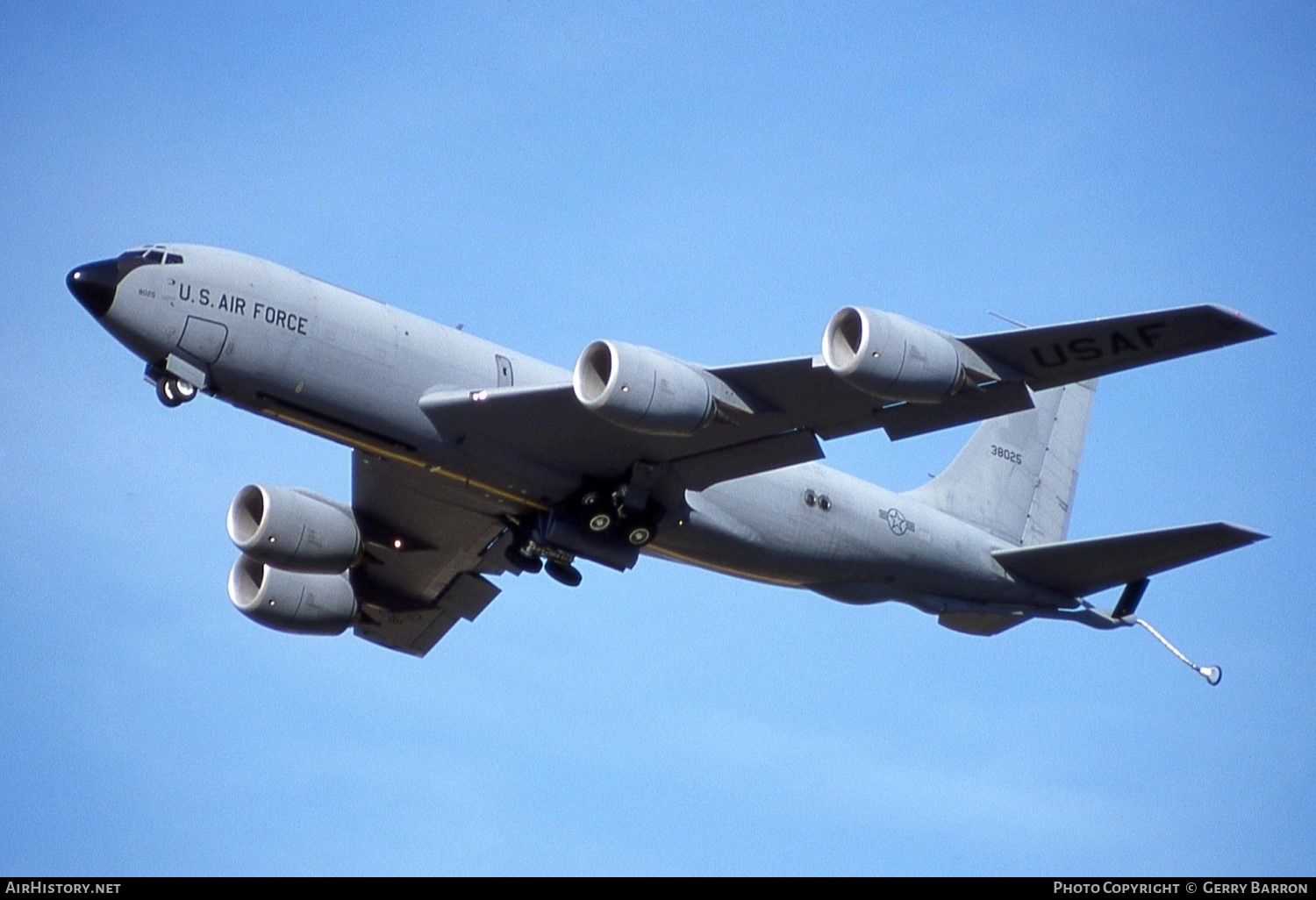 Aircraft Photo of 63-8025 / 38025 | Boeing KC-135R Stratotanker | USA - Air Force | AirHistory.net #539021