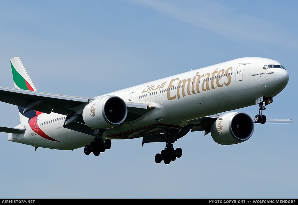 Aircraft Photo of A6-ECB | Boeing 777-31H/ER | Emirates | AirHistory.net #539205