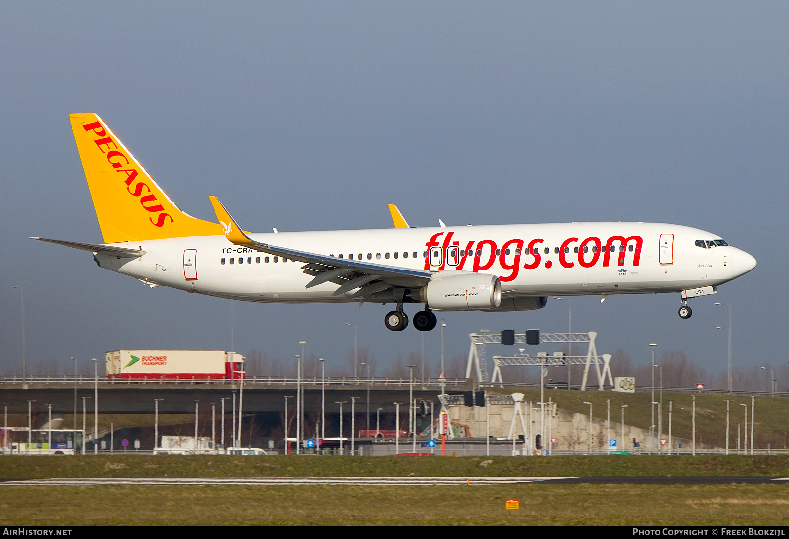Aircraft Photo of TC-CRA | Boeing 737-8H6 | Pegasus Airlines | AirHistory.net #539309