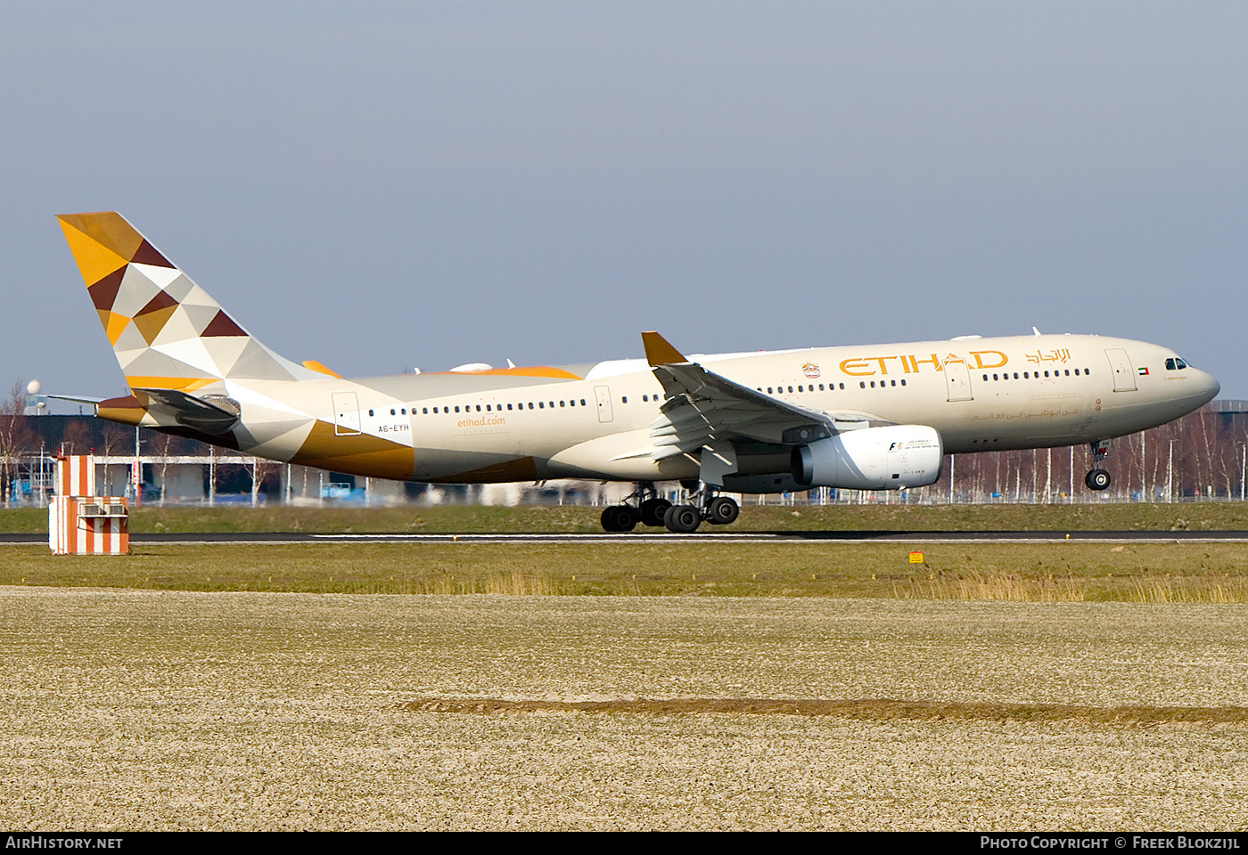 Aircraft Photo of A6-EYH | Airbus A330-243 | Etihad Airways | AirHistory.net #539314