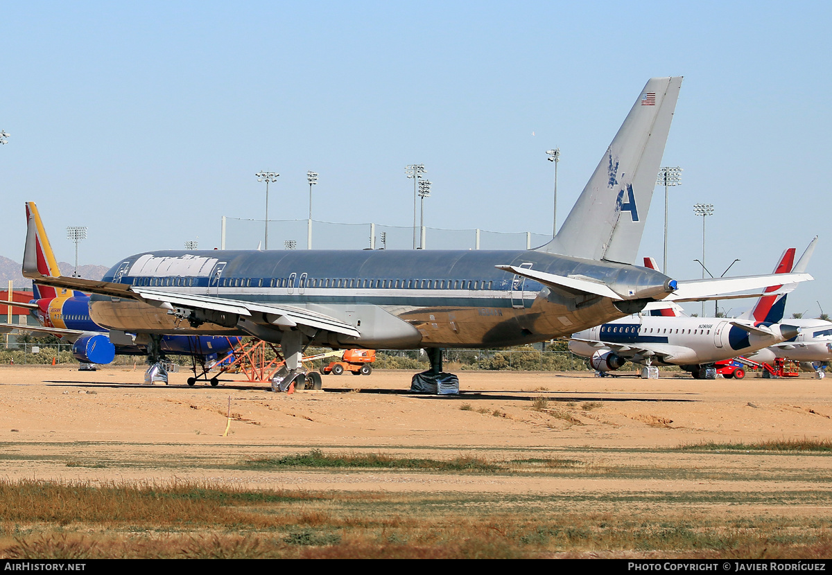 Aircraft Photo of N694AN | Boeing 757-223 | American Airlines | AirHistory.net #539368