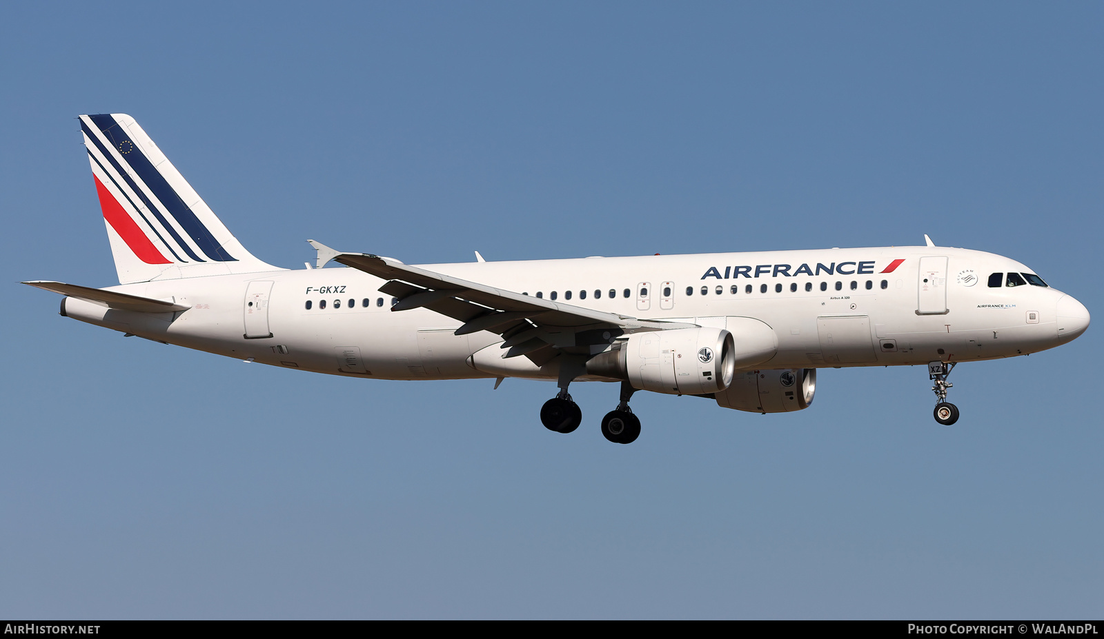 Aircraft Photo of F-GKXZ | Airbus A320-214 | Air France | AirHistory.net #539437