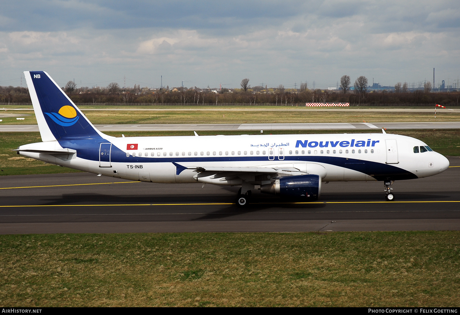 Aircraft Photo of TS-INB | Airbus A320-214 | Nouvelair Tunisie | AirHistory.net #539585