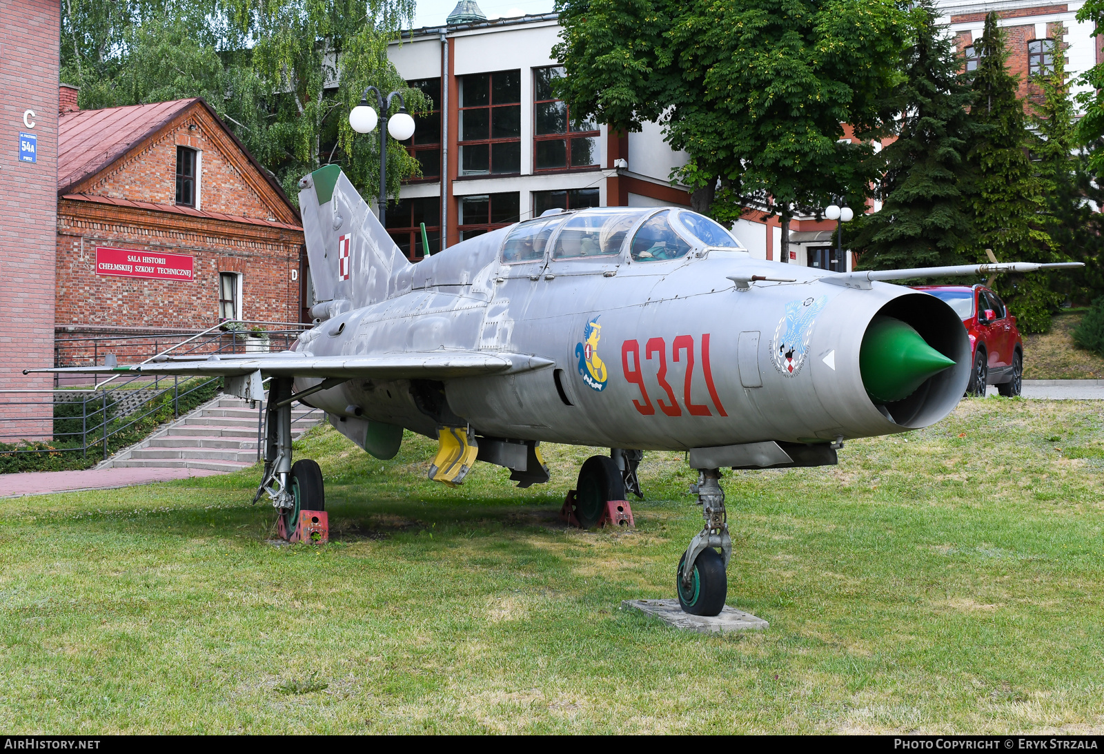 Aircraft Photo of 9321 | Mikoyan-Gurevich MiG-21UM | Poland - Air Force | AirHistory.net #539602