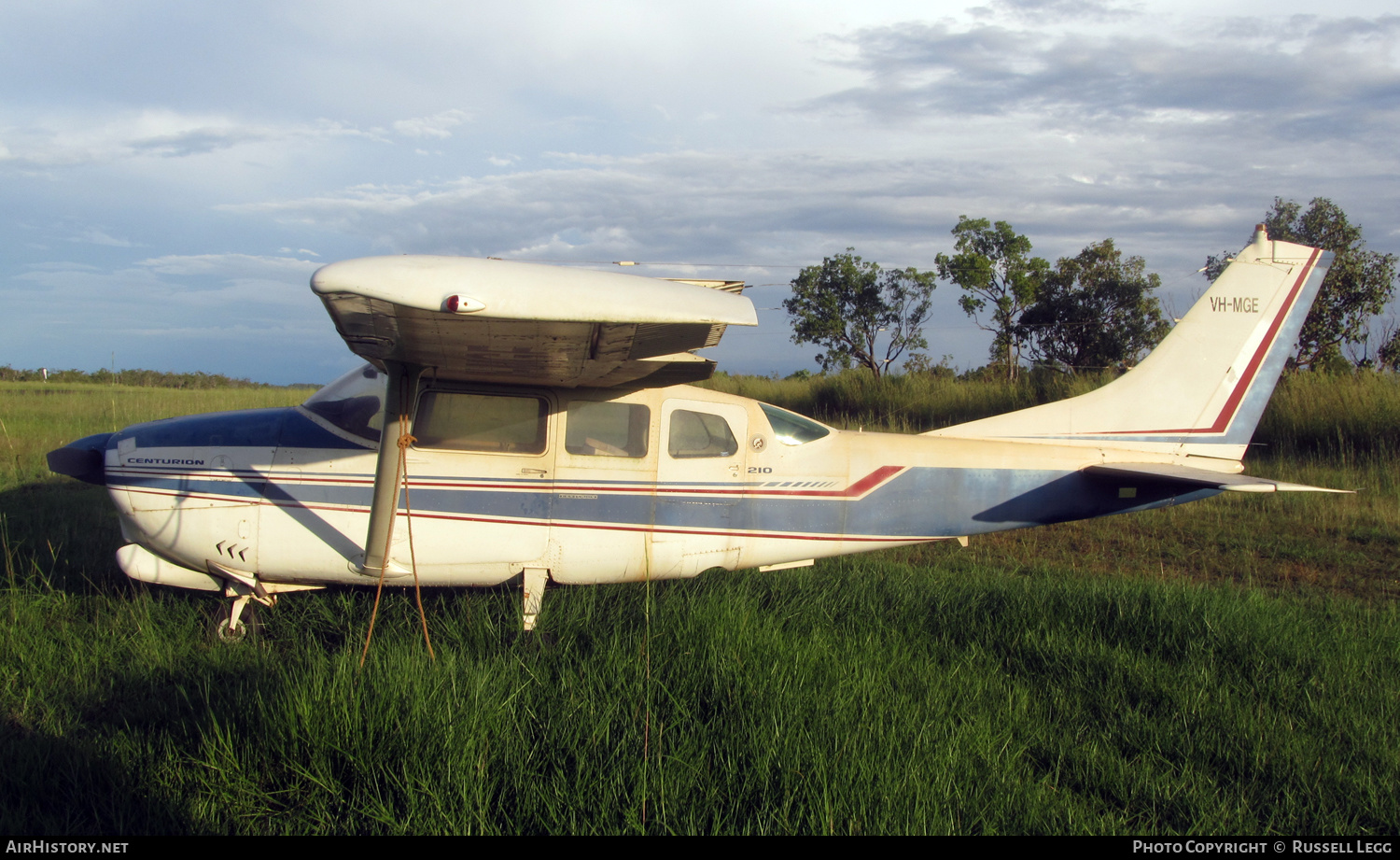 Aircraft Photo of VH-MGE | Cessna 210D Centurion | AirHistory.net #539746