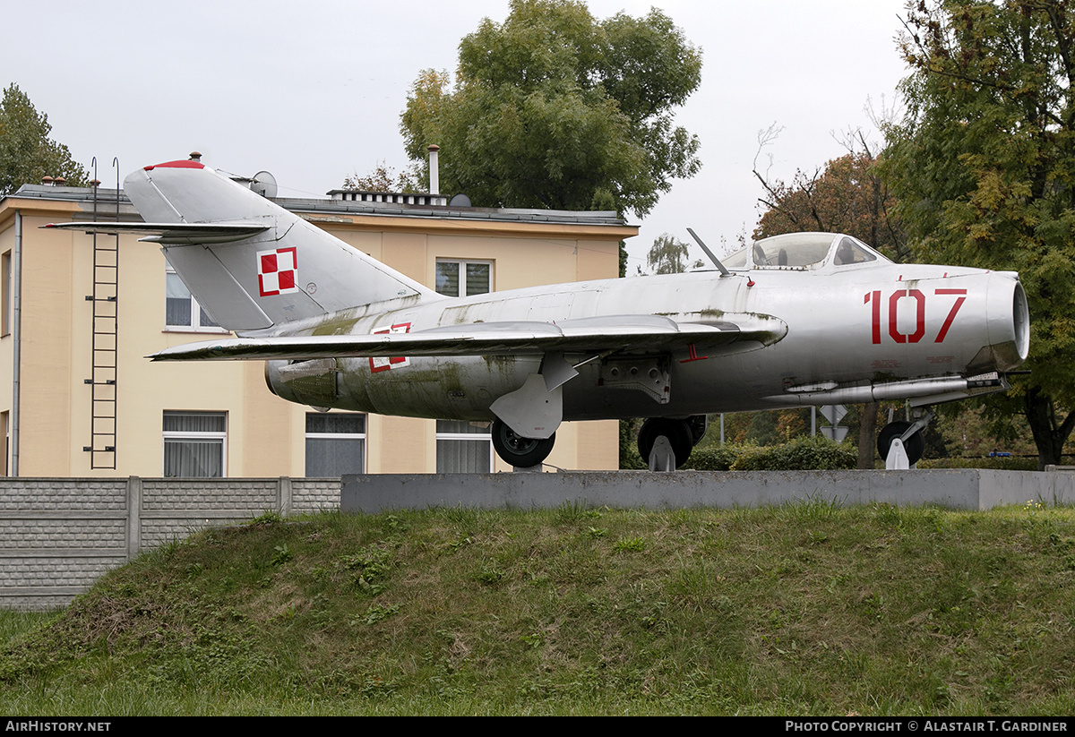 Aircraft Photo of 107 | PZL-Mielec Lim-2 (MiG-15bis) | Poland - Air Force | AirHistory.net #539799
