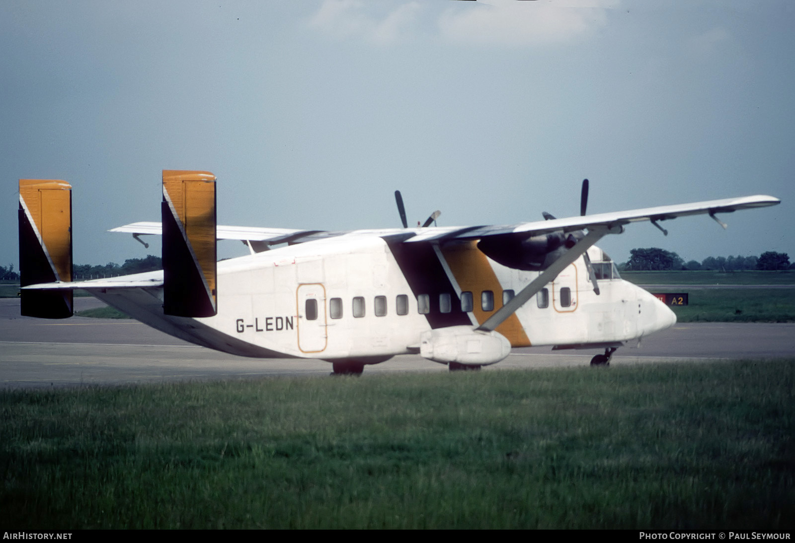 Aircraft Photo of G-LEDN | Short 330-200 | Streamline Aviation | AirHistory.net #539850