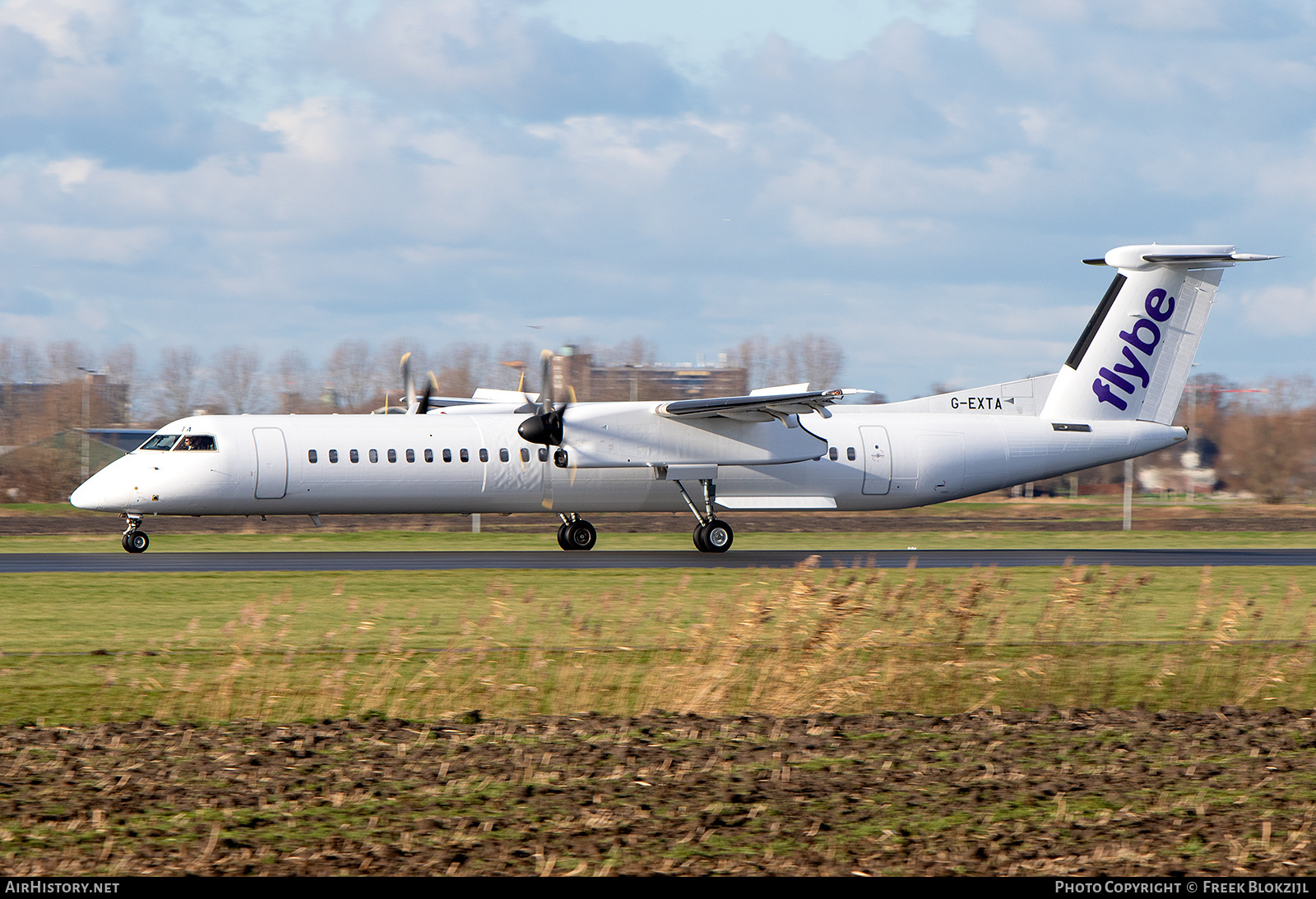 Aircraft Photo of G-EXTA | Bombardier DHC-8-401 Dash 8 | Flybe | AirHistory.net #540198