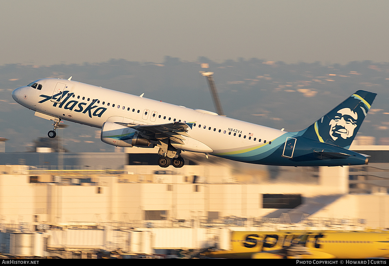 Aircraft Photo of N842VA | Airbus A320-214 | Alaska Airlines | AirHistory.net #540203