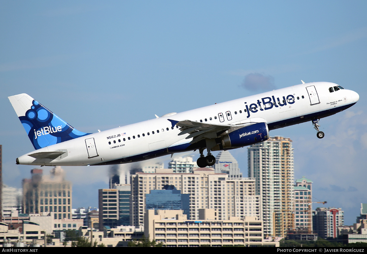 Aircraft Photo of N562JB | Airbus A320-232 | JetBlue Airways | AirHistory.net #540219