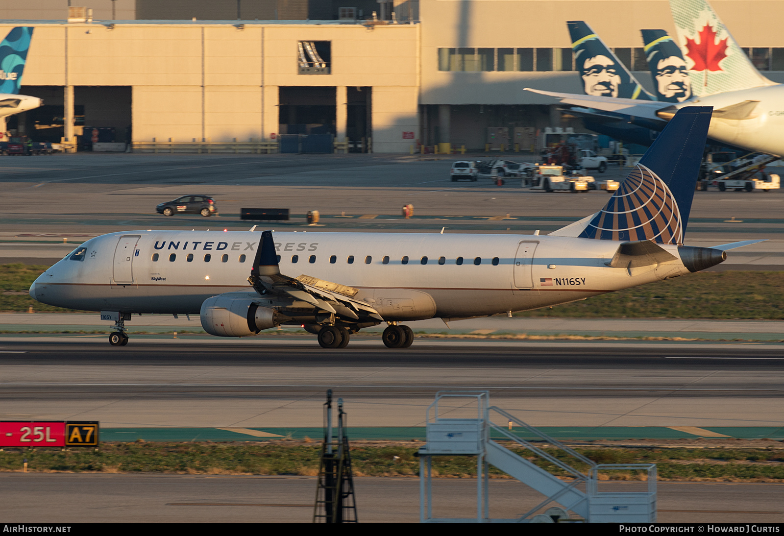 Aircraft Photo of N116SY | Embraer 175LR (ERJ-170-200LR) | United Express | AirHistory.net #540254