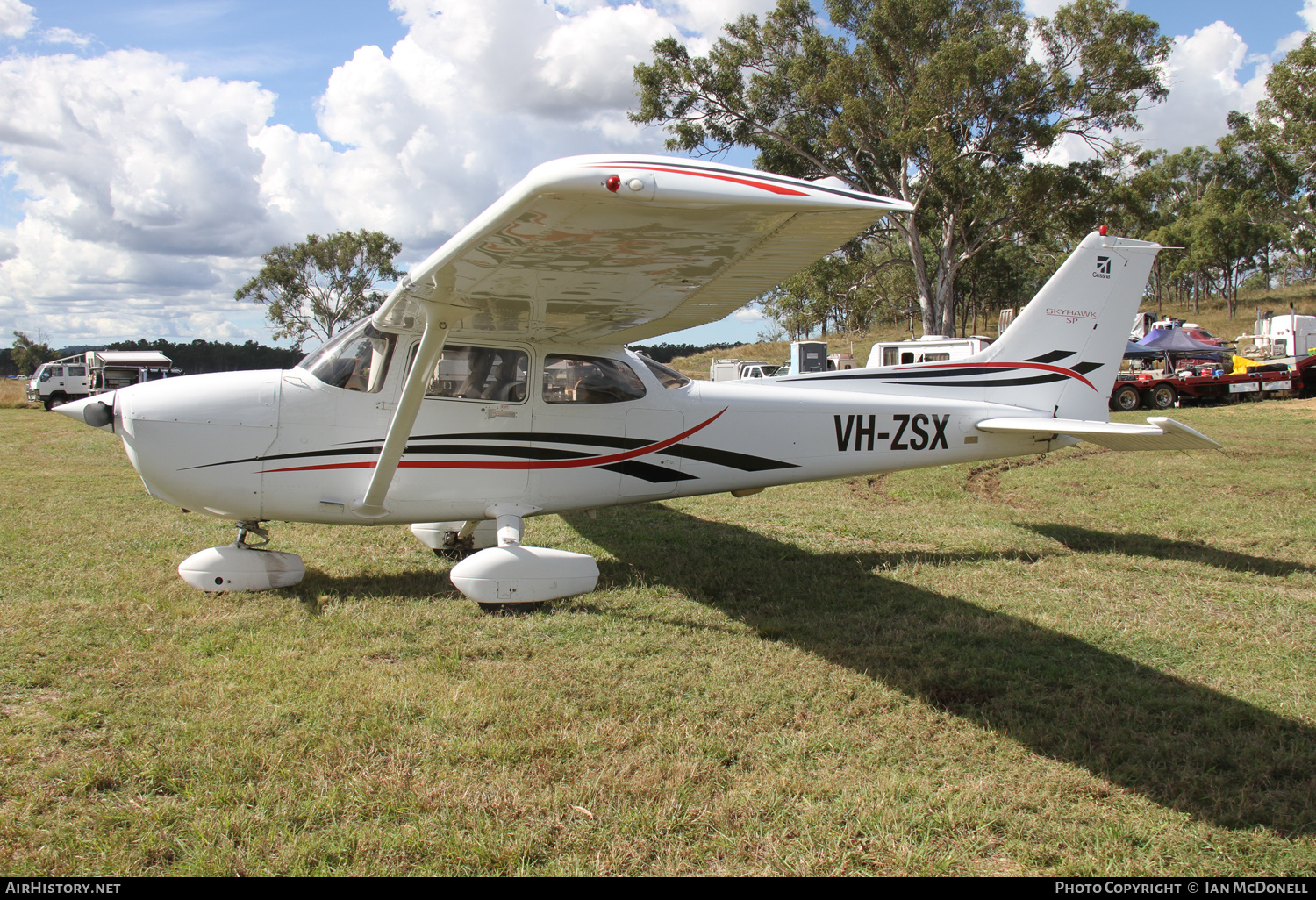 Aircraft Photo of VH-ZSX | Cessna 172R Skyhawk | AirHistory.net #540330