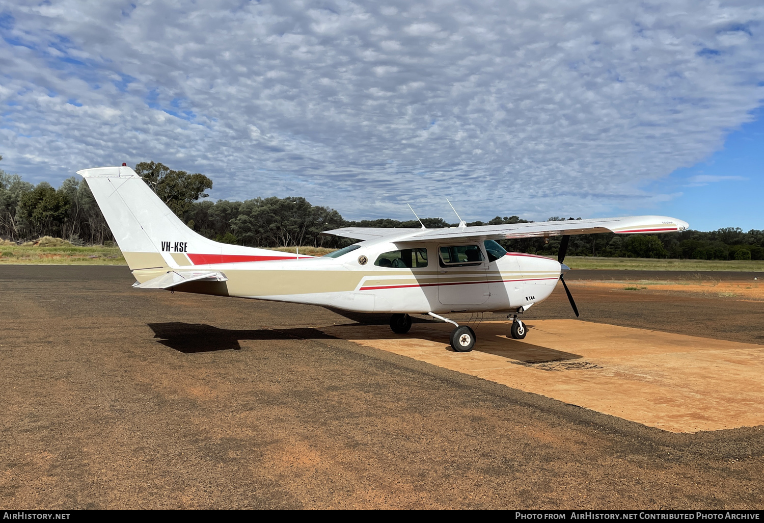 Aircraft Photo of VH-KSE | Cessna 210M Centurion II | AirHistory.net #540346