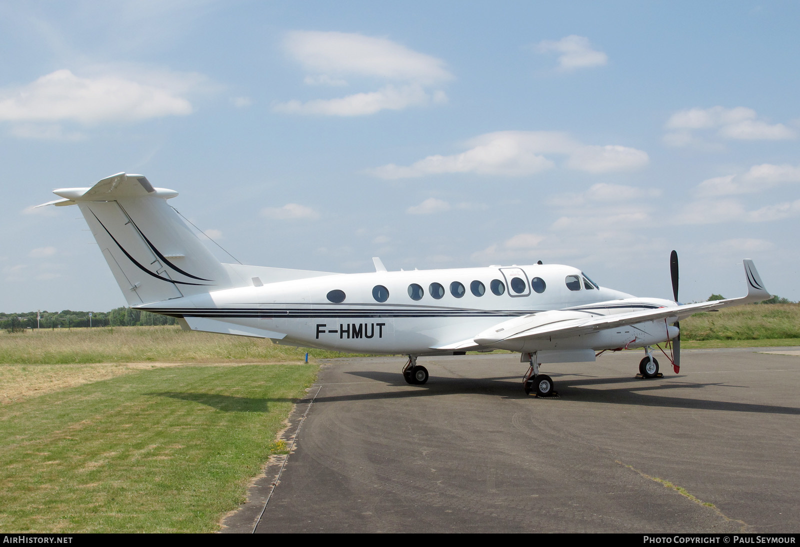 Aircraft Photo of F-HMUT | Beechcraft 350i King Air (B300) | AirHistory.net #540411