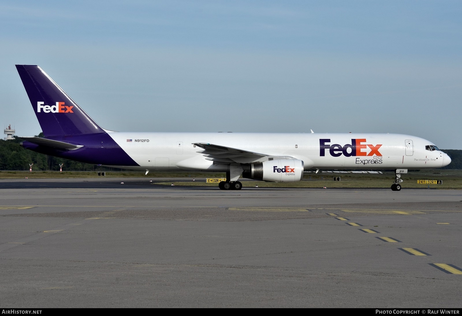 Aircraft Photo of N912FD | Boeing 757-28A(SF) | FedEx Express - Federal Express | AirHistory.net #540443