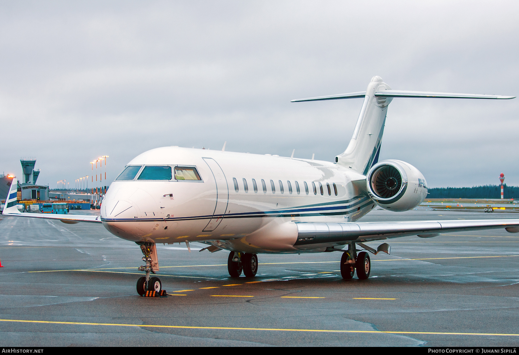 Aircraft Photo of VH-VGX | Bombardier Global Express (BD-700-1A10) | AirHistory.net #540486
