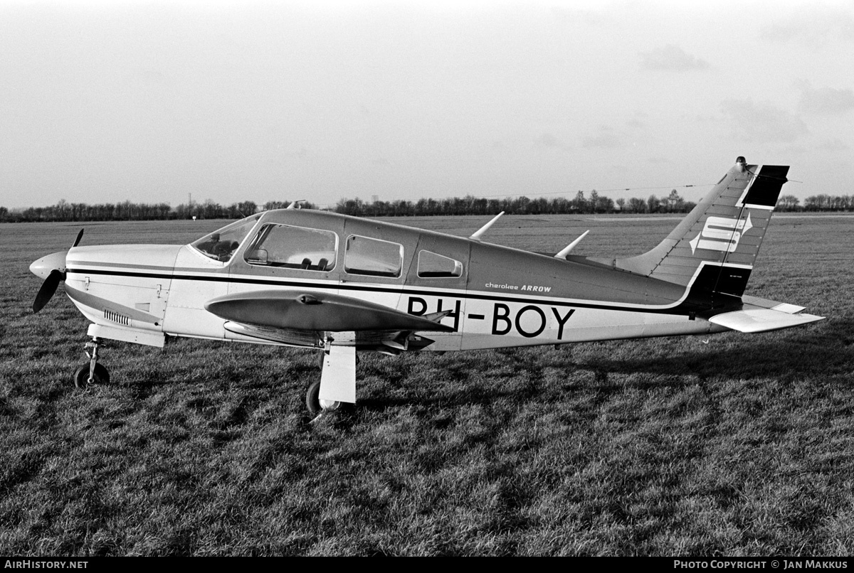 Aircraft Photo of PH-BOY | Piper PA-28R-200 Cherokee Arrow II | Schreiner Airways | AirHistory.net #540502