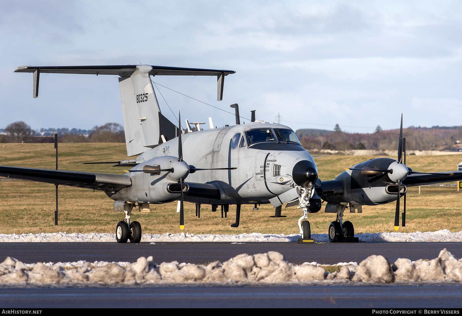 Aircraft Photo of 88-0325 / 80325 | Beech RC-12X Huron (A200CT) | USA - Army | AirHistory.net #540514