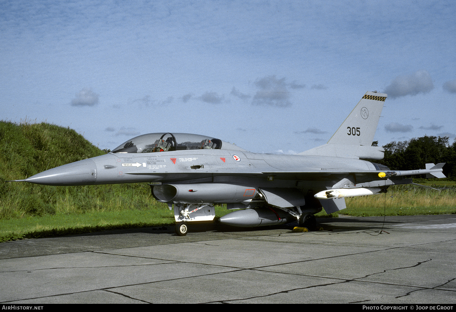 Aircraft Photo of 305 | General Dynamics F-16B Fighting Falcon | Norway - Air Force | AirHistory.net #540559