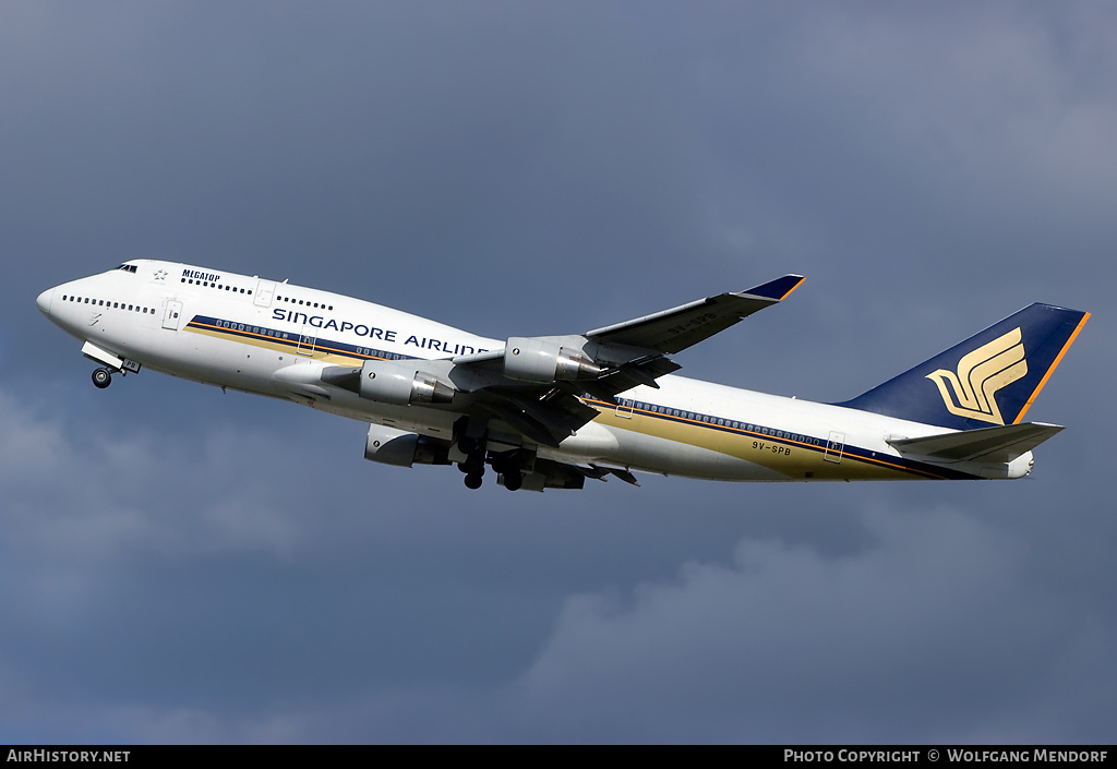 Aircraft Photo of 9V-SPB | Boeing 747-412 | Singapore Airlines | AirHistory.net #540633