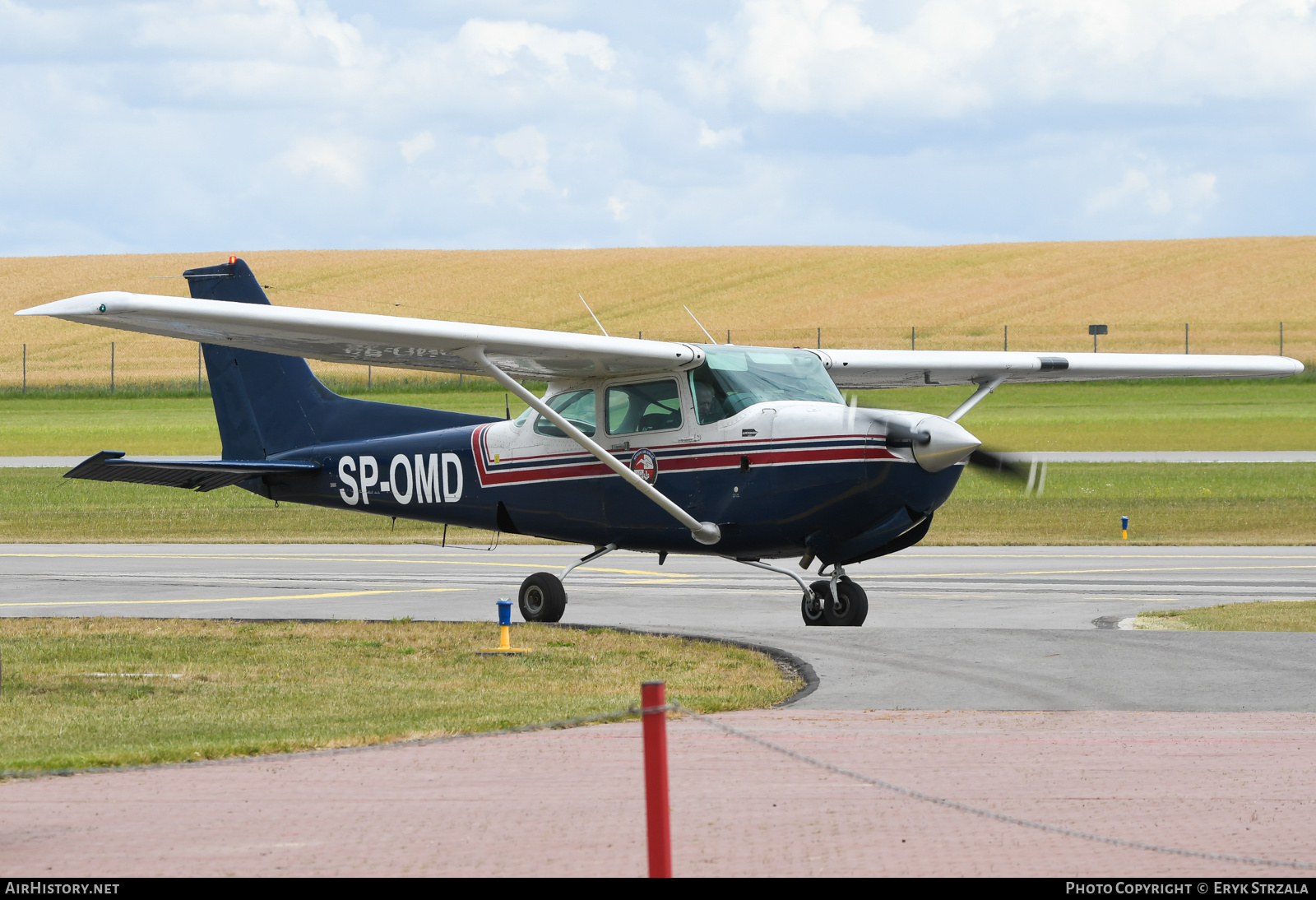 Aircraft Photo of SP-OMD | Cessna 172RG Cutlass RG | Aeroklub Orlat | AirHistory.net #540647