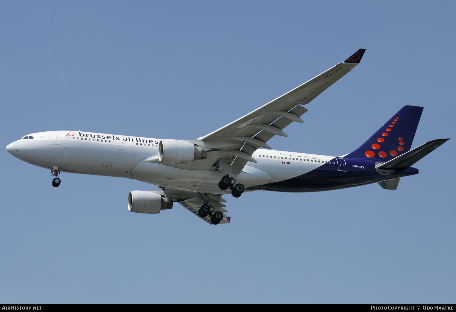 Aircraft Photo of OO-SFY | Airbus A330-223 | Brussels Airlines | AirHistory.net #540761