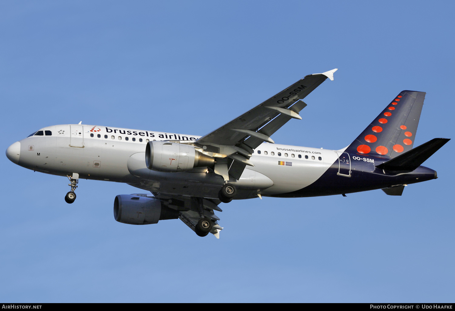 Aircraft Photo of OO-SSM | Airbus A319-112 | Brussels Airlines | AirHistory.net #540778