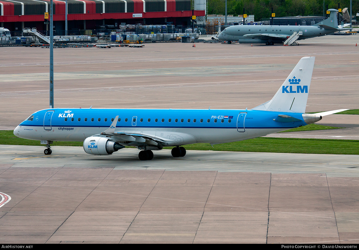 Aircraft Photo of PH-EZI | Embraer 190STD (ERJ-190-100STD) | KLM Cityhopper | AirHistory.net #540782