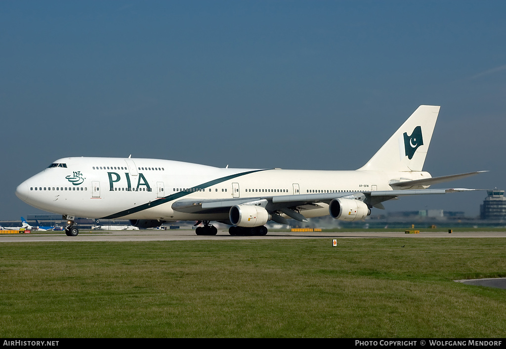Aircraft Photo of AP-BFW | Boeing 747-367 | Pakistan International Airlines - PIA | AirHistory.net #540802