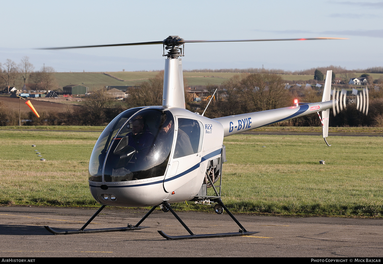 Aircraft Photo of G-BYIE | Robinson R-22 Beta II | AirHistory.net #540828