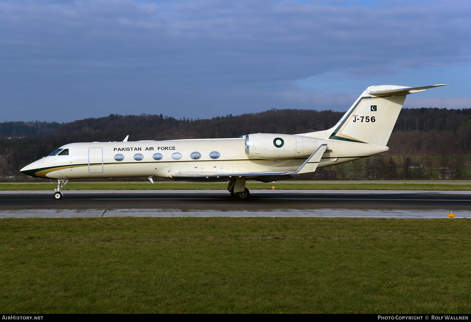 Aircraft Photo of J-756 | Gulfstream Aerospace G-IV-X Gulfstream G450 | Pakistan - Air Force | AirHistory.net #541061