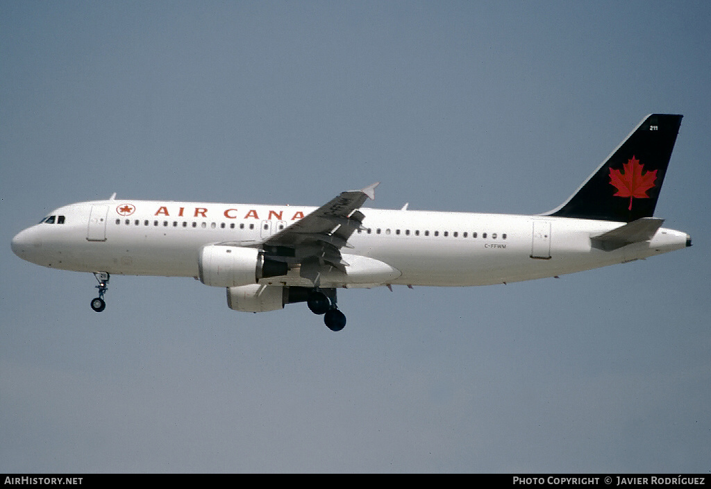 Aircraft Photo of C-FFWM | Airbus A320-211 | Air Canada | AirHistory.net #541105