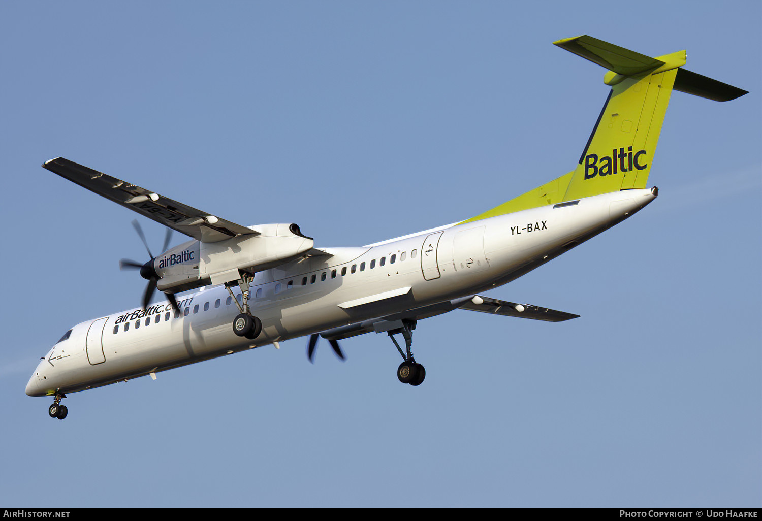 Aircraft Photo of YL-BAX | Bombardier DHC-8-402 Dash 8 | AirBaltic | AirHistory.net #541278