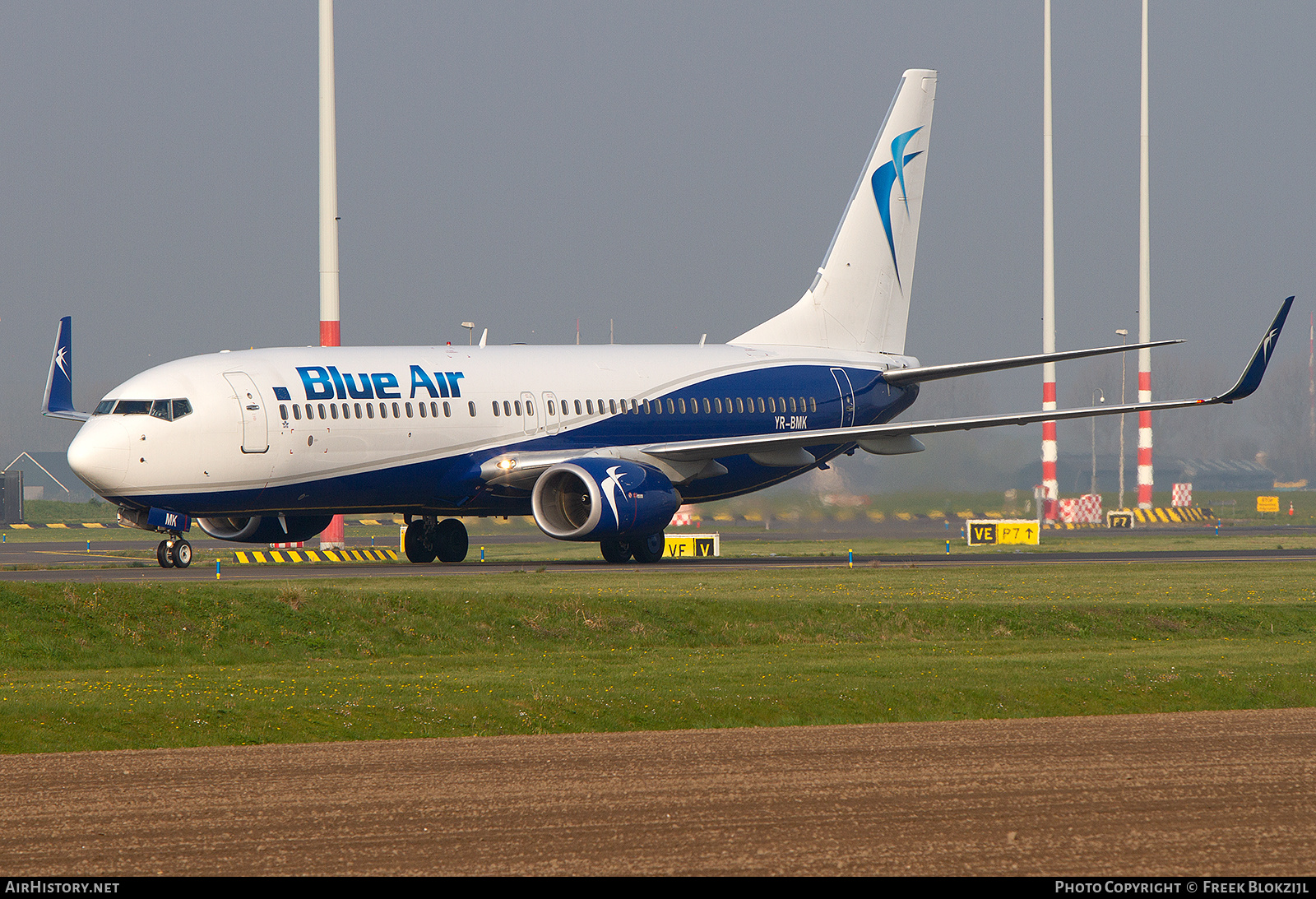 Aircraft Photo of YR-BMK | Boeing 737-82R | Blue Air | AirHistory.net #541432