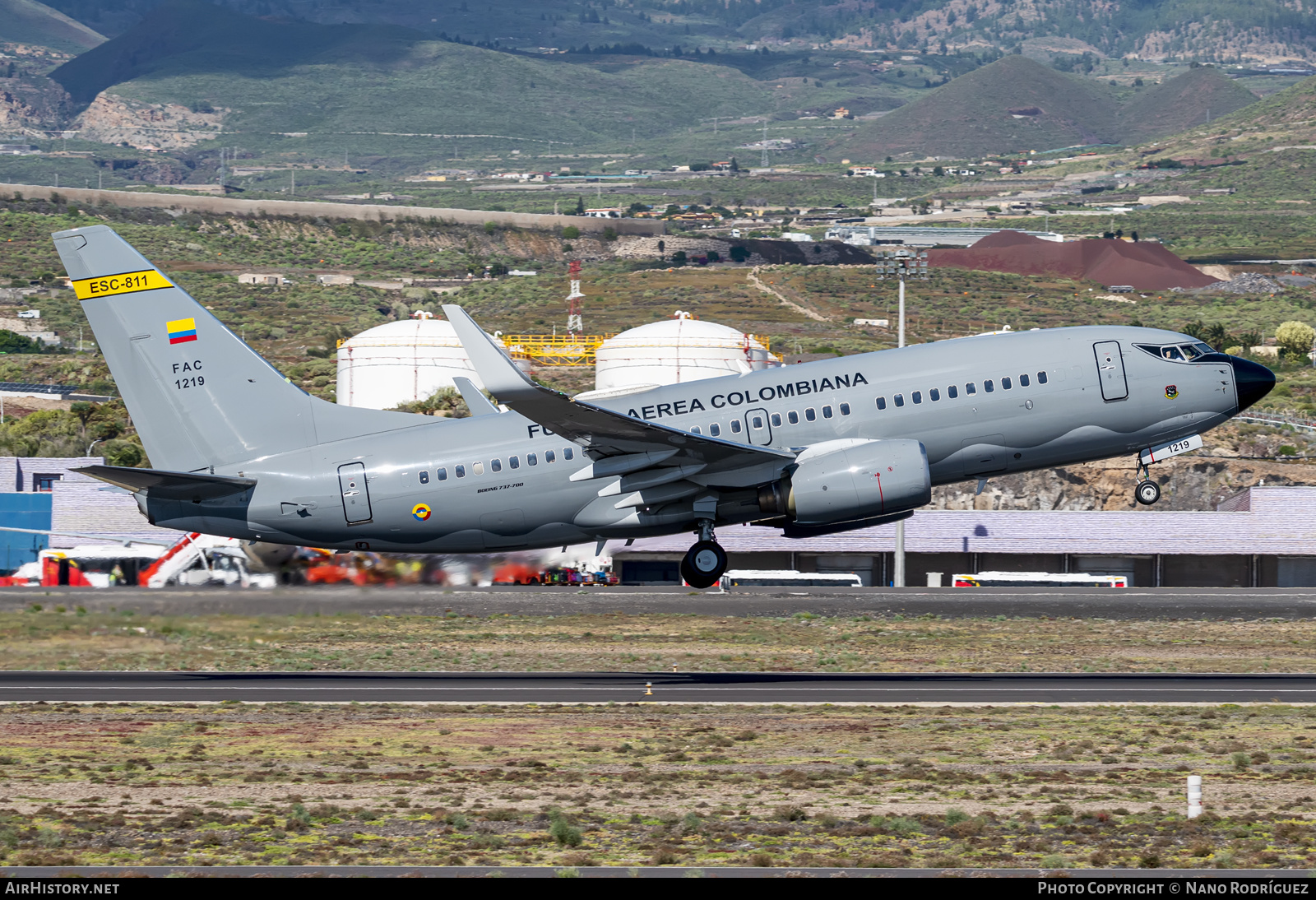 Aircraft Photo of FAC1219 | Boeing 737-732 | Colombia - Air Force | AirHistory.net #541436