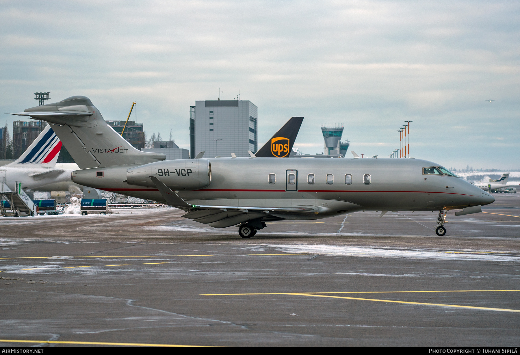 Aircraft Photo of 9H-VCP | Bombardier Challenger 350 (BD-100-1A10) | VistaJet | AirHistory.net #541456