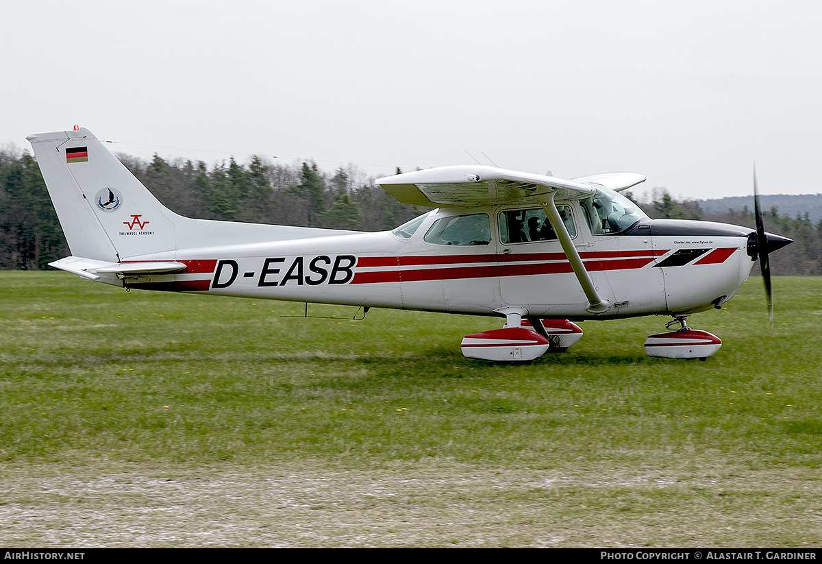 Aircraft Photo of D-EASB | Cessna 172N Skyhawk | Champs Tailwheel Academy | AirHistory.net #541506