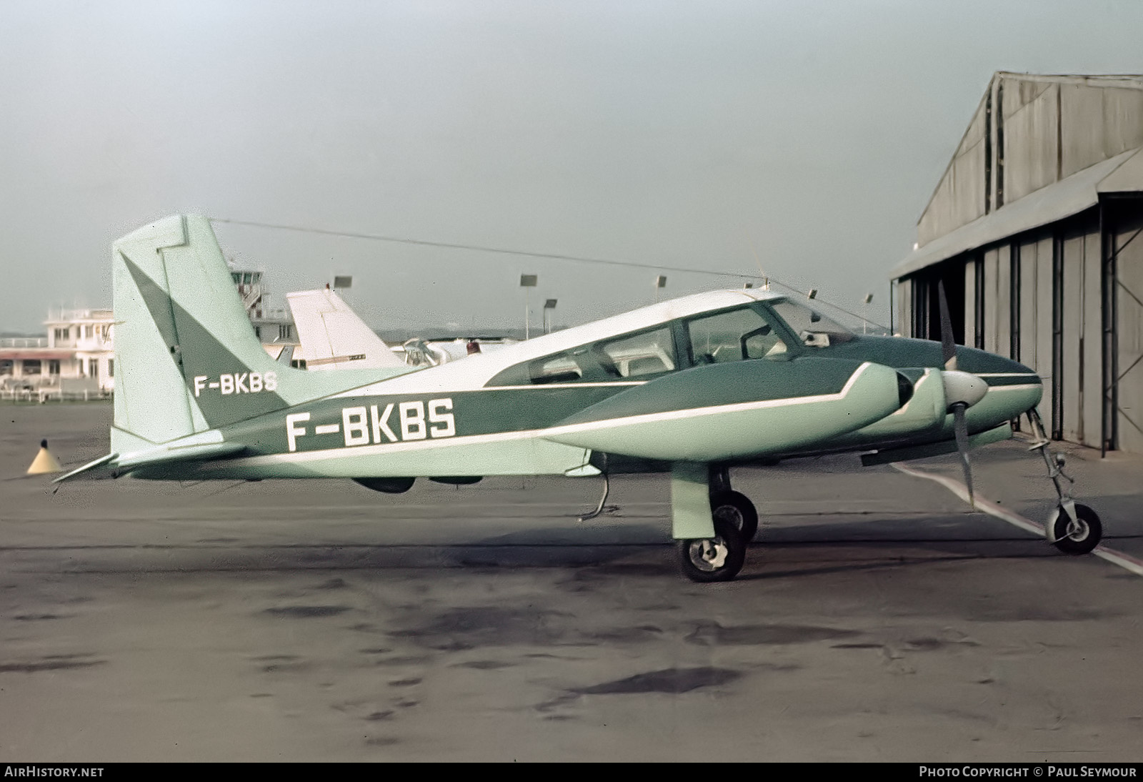 Aircraft Photo of F-BKBS | Cessna 310 | AirHistory.net #541580