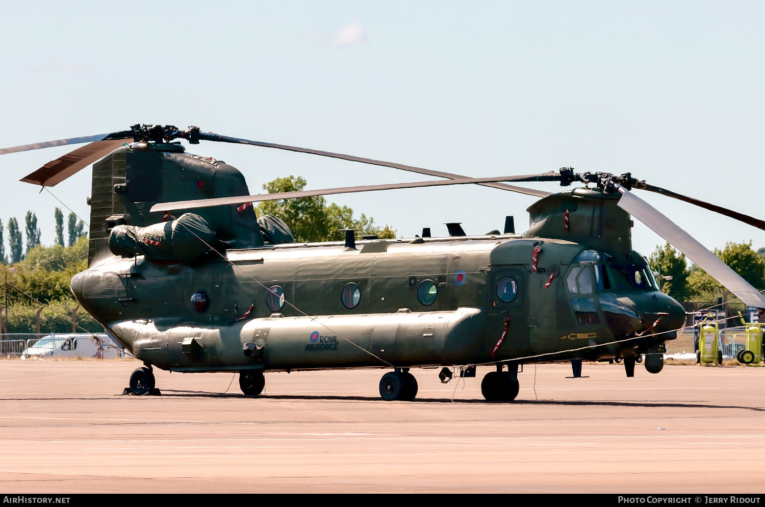 Aircraft Photo of ZA681 | Boeing Vertol Chinook HC6A | UK - Air Force | AirHistory.net #541607