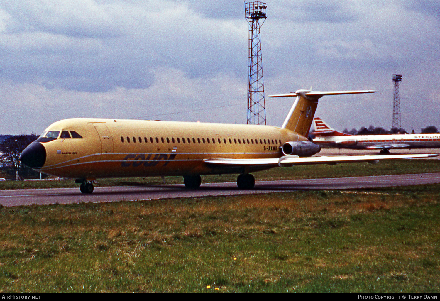 Aircraft Photo of G-AXMK | BAC 111-518FG One-Eleven | Court Line | AirHistory.net #541618
