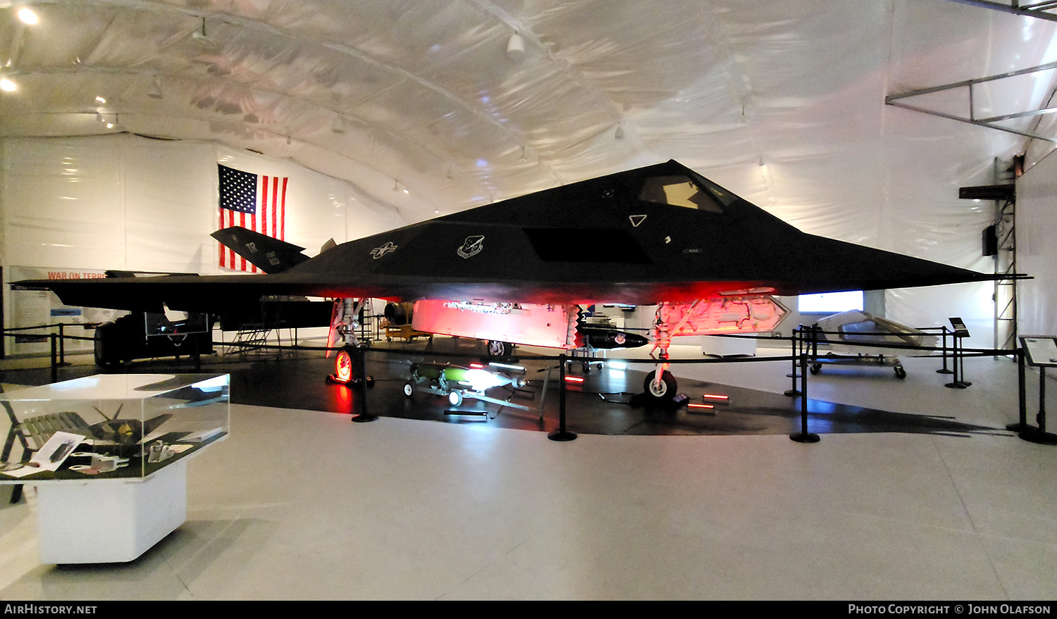 Aircraft Photo of 85-0833 / AF85-833 | Lockheed F-117A Nighthawk | USA - Air Force | AirHistory.net #541782